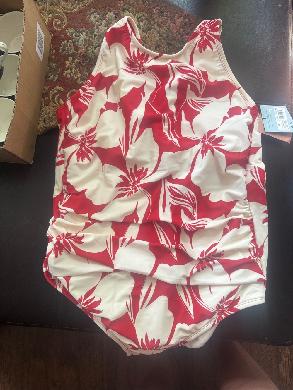 NWT Women’s Red & White Floral one piece swimsuit sz 17 women’s super nice